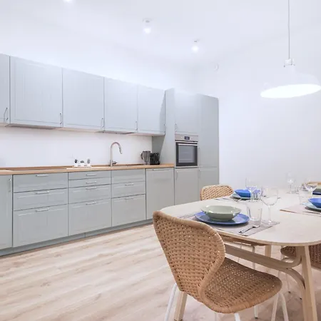 Lejlighed Easylife - - Lecco 5 P2 - In Porta Venezia *