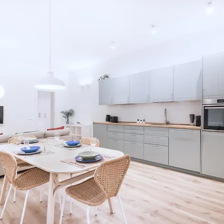 Easylife - - Lecco 5 P2 - In Porta Venezia *