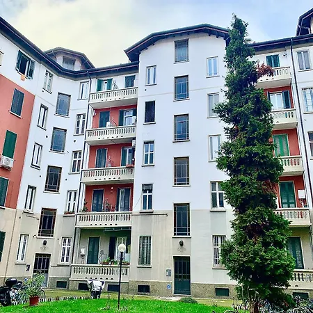 Luminoso Bocconi Navigli דירה