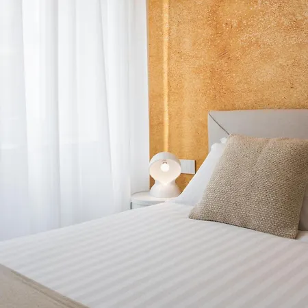 San Babila Design R&r شقة *