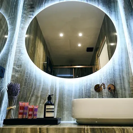 Monet Golden House Next To Duomo