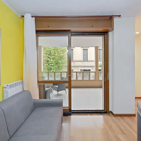 Bwr - With Terrace , Bartolini * Milán