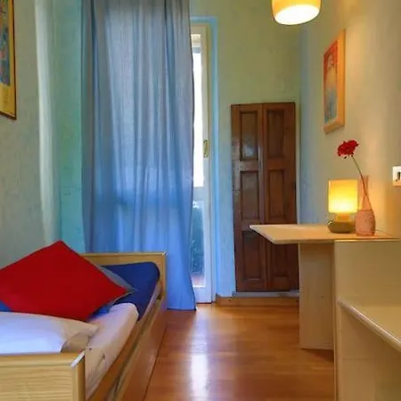 Romantico Attico Con Terrazzo In Centro アパート *