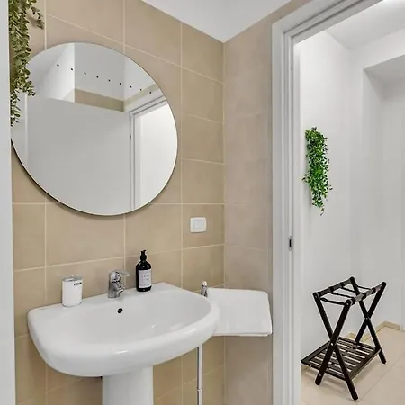 Private Parking-terrace10 Min To Linate Airport Milan