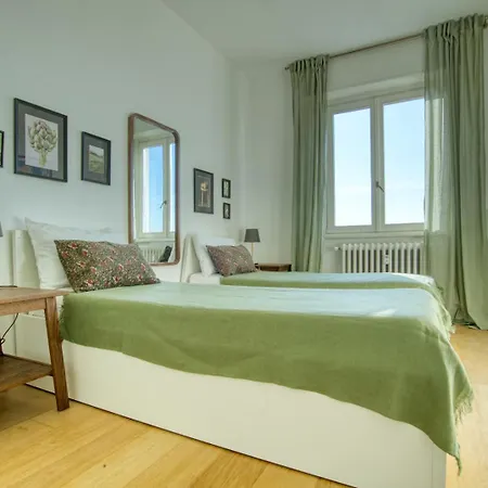 Spacious Penthouse With Panoramic Terrace - 20 Minutes From San Siro & Duomo Appartement