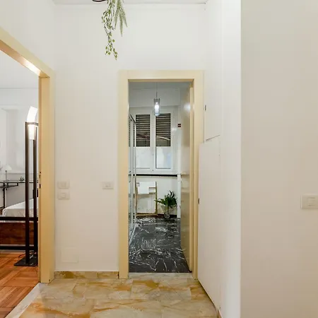 Chic Living - Porta Venezia Apartament