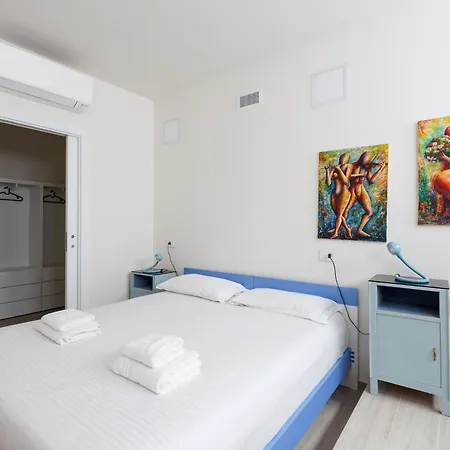 Guesthost - Spacious - 1,4km From Corso Buenos Aires *