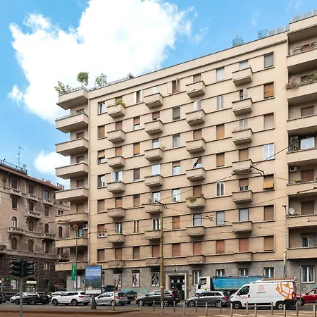 Luni 4 - Design Trilo -m3- 8 Min Dal Duomo Апартаменты