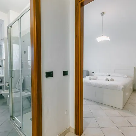 Ihost - De Andreis 11 Lägenhet *