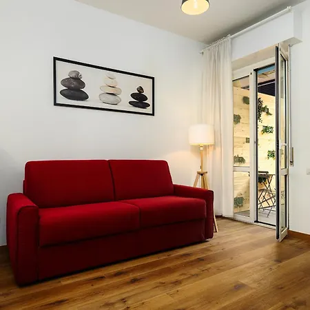 Apartment Sebino 8 - Monolocale Cool Milan