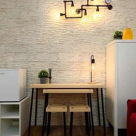 Sebino 8 - Monolocale Cool * Milan