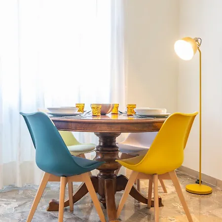 Appartamento Ospitali - Casa Giuliana, Ampio Trilocale Per Famiglie E Box Milano
