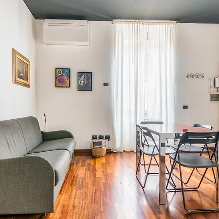 Apartment Via Tortona 2 Pax- Wi-fi Milan