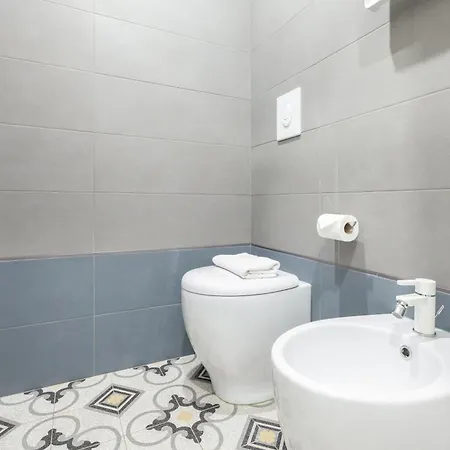 S Agostino - Porta Genova