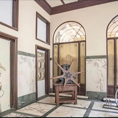 Parcheggio & Idromassaggio Brera ミラノ