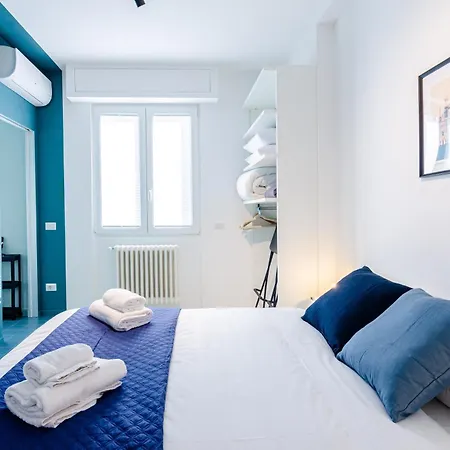 San Siro Blue Flat