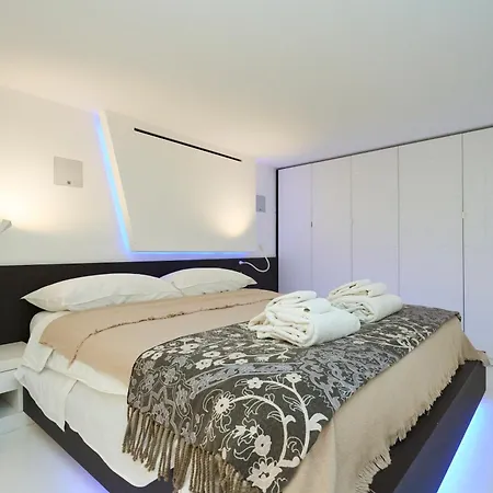 Duomo-city Life Luxury Design Loft * Milan