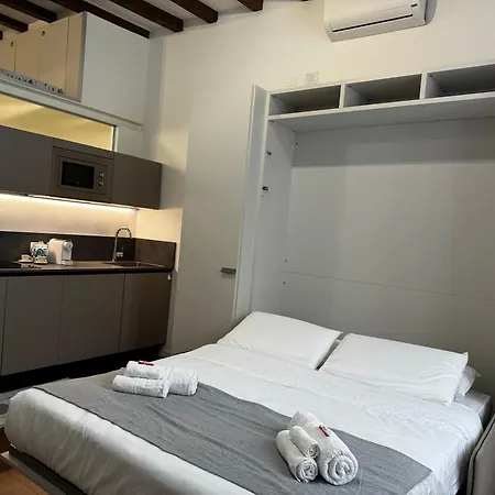 Apartmán Regina In Corso Lodi - Sky Tv, Wifi E Breakfast Box *