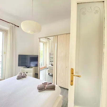 Porta-venezia/milano Centraleluxury Apartmán *