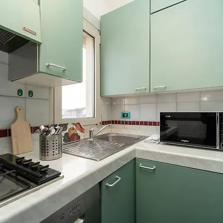 5 Giornate Con Terrazzo E Garage Privato Lägenhet *