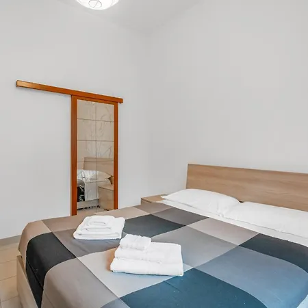 Appartement Navigli Duomo - Chateau Milan, Metro M2 E Parcheggio Gratuito