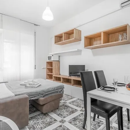 Navigli Duomo - Chateau Milan, Metro M2 E Parcheggio Gratuito * Milaan
