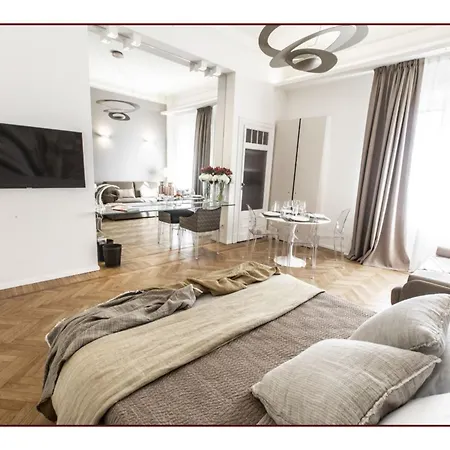 Heart Duomo District Apartment Milan