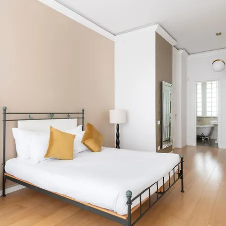 Apartment Heart Duomo District Milan
