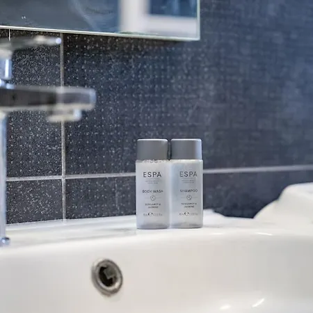 Lejlighed Comfort Business Suite, Wi-fi & 3 Stops From Duomo *