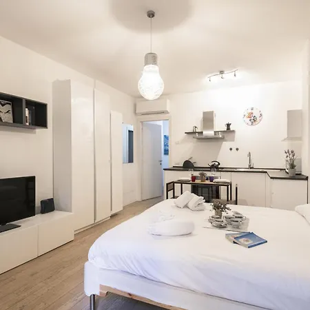 Easylife - Stile Navigli Con Terrazzo * Milan