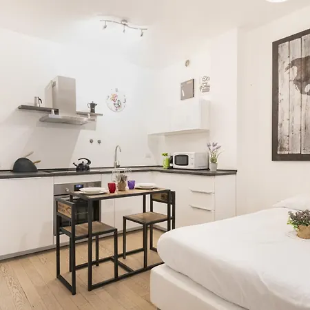Apartment Easylife - Stile Navigli Con Terrazzo Milan