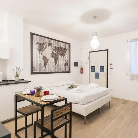 Easylife - Stile Navigli Con Terrazzo Apartment