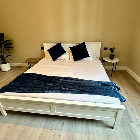 Urban Getaway - Bocconi Apartman Milánó