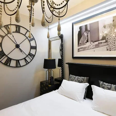 Apartment St