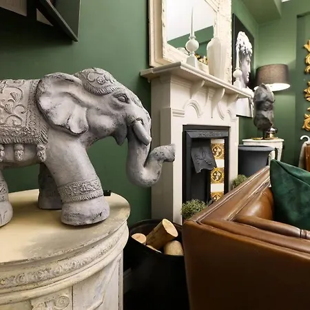St Apartment *
