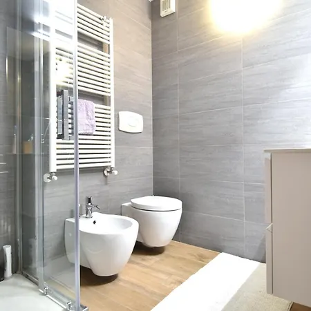 Luxury & Cozy 90 Sqm Flat Facing “bosco Verticale” Апартаменты