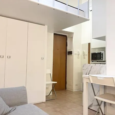 Apartment La Mansarda Di Porta Venezia Studio Centro Mailand