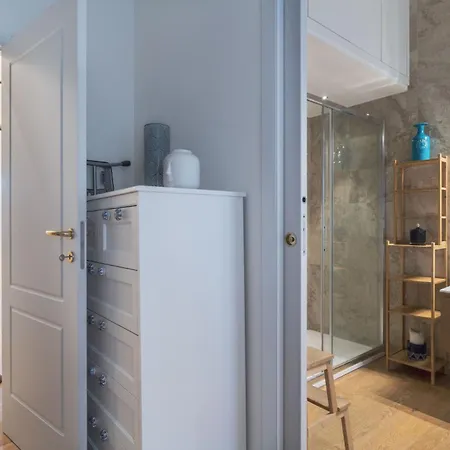 Easylife - Colore E Design In Repubblica Apartment *
