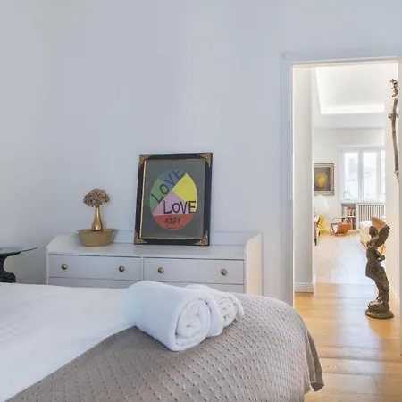 Easylife - Colore E Design In Repubblica Apartment Milan