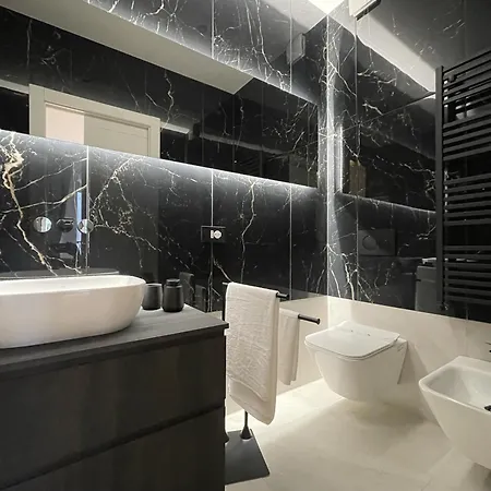Гостевой дом B And G San Babila- Luxury In The Heart Of - Design District *