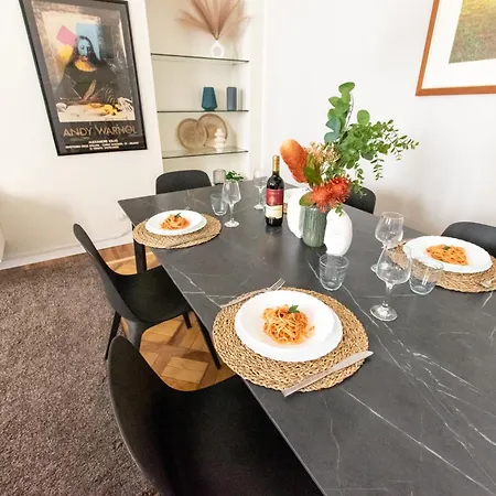 Luxury Near Duomo Italia 38 * מילאנו