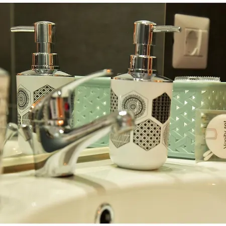 Dea Dreams - Amendola Fiera Near San Siro Stadium *