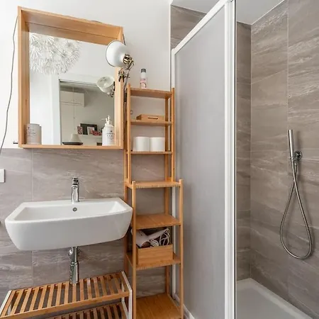 Cozy House On Navigli * ميلان