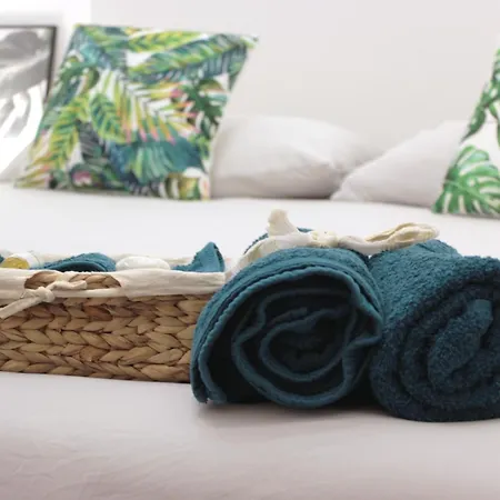 La Corte Dei Creativi Comodo E *