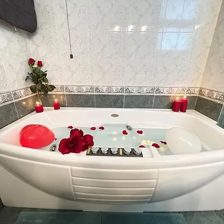 Jacuzzi-idrotherapy Duomo 5 Min Qcterme 100m Apartamento