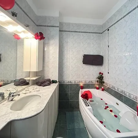 Apartment Jacuzzi-idrotherapy Duomo 5 Min Qcterme 100m Milan