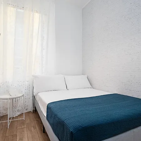 Apartamento Classbnb - With Balcony Near The City Center Milão