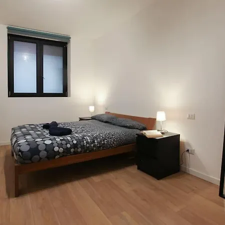 Moderno Ed Elegante Loft In Zona Navigli Milan