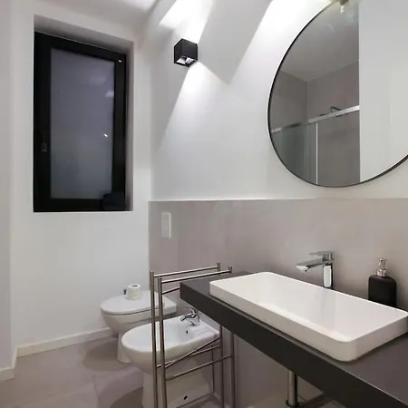 Moderno Ed Elegante Loft In Zona Navigli Milan