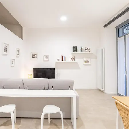 Apartament Sant Ambroeus Garden Mediolan